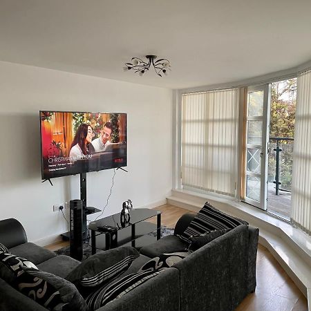 King Dems Home Dagenham Dış mekan fotoğraf