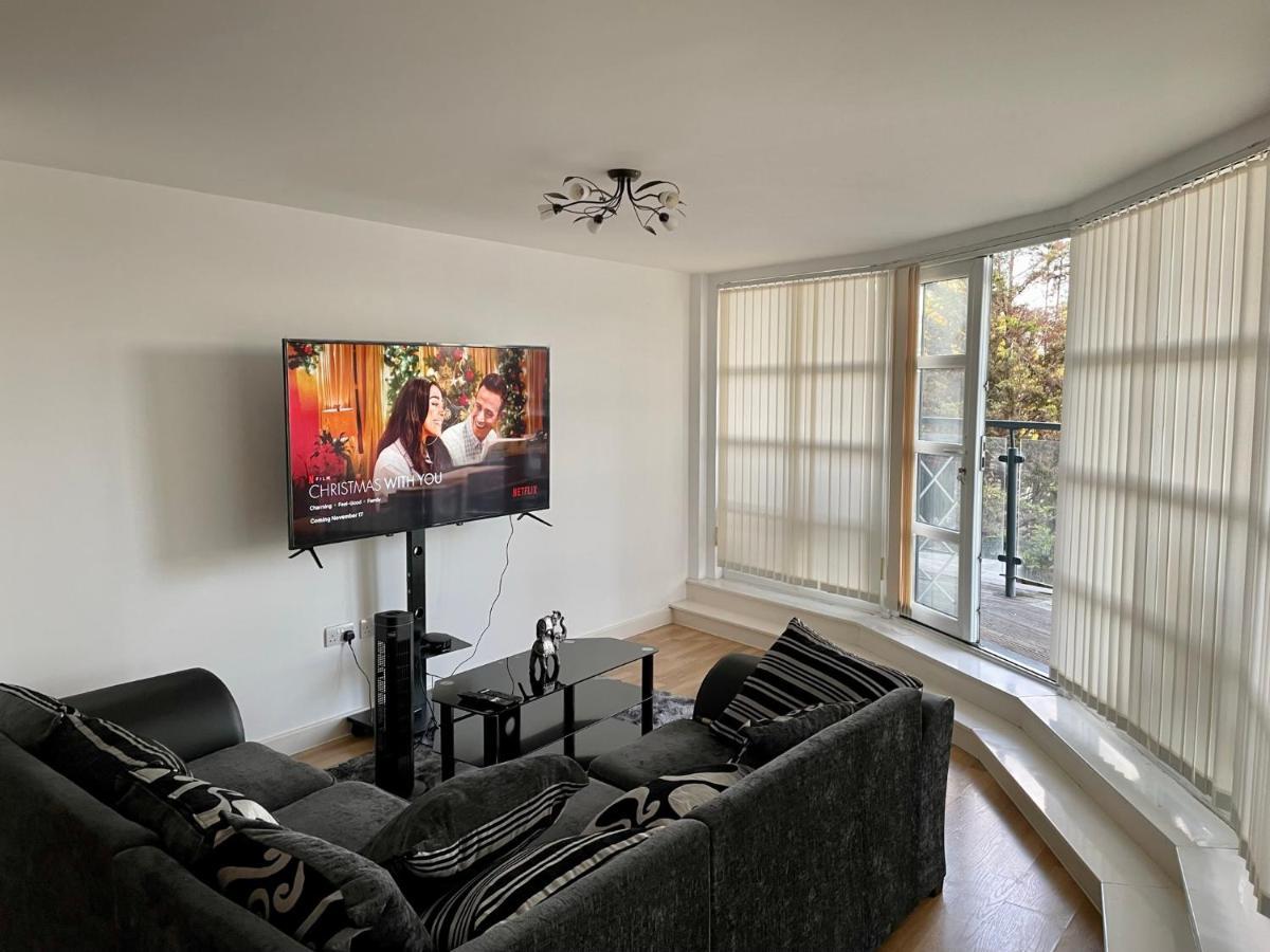 King Dems Home Dagenham Dış mekan fotoğraf